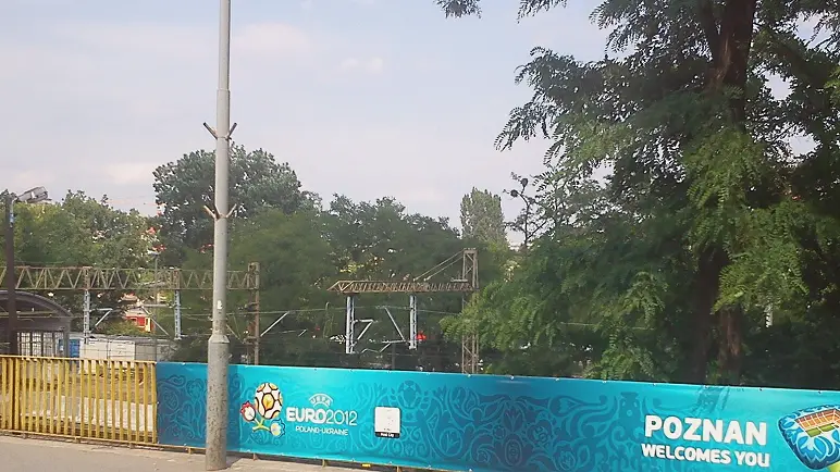 世界杯揭幕战开球前球场全景(信息适应需要真的上场)